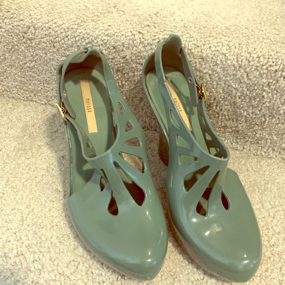 Melissa wedges. Rain texture.